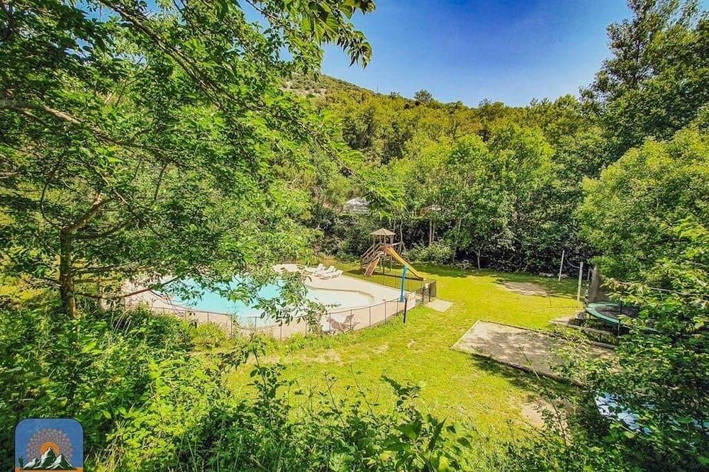 Zecamping 2 étoiles pataugeoire piscine animaux acceptés chalet 35m2 in Fenouillet, Regionaler Naturpark Corbières-Fenouillèdes