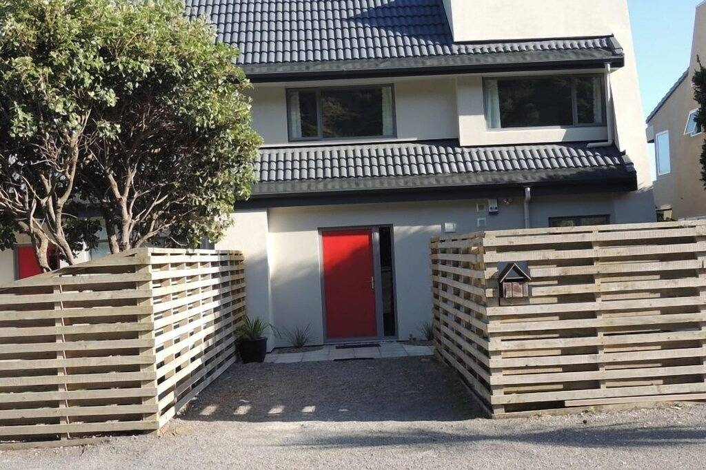 Holiday Home for 6 People in Wellington, New Zealand