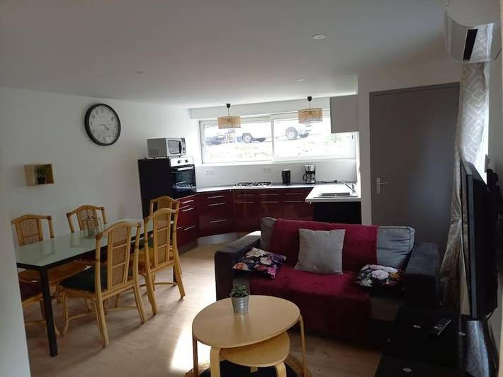 Gîte pour 6 personnes, avec vue ainsi que jardin et terrasse à Saint-Lager-Bressac