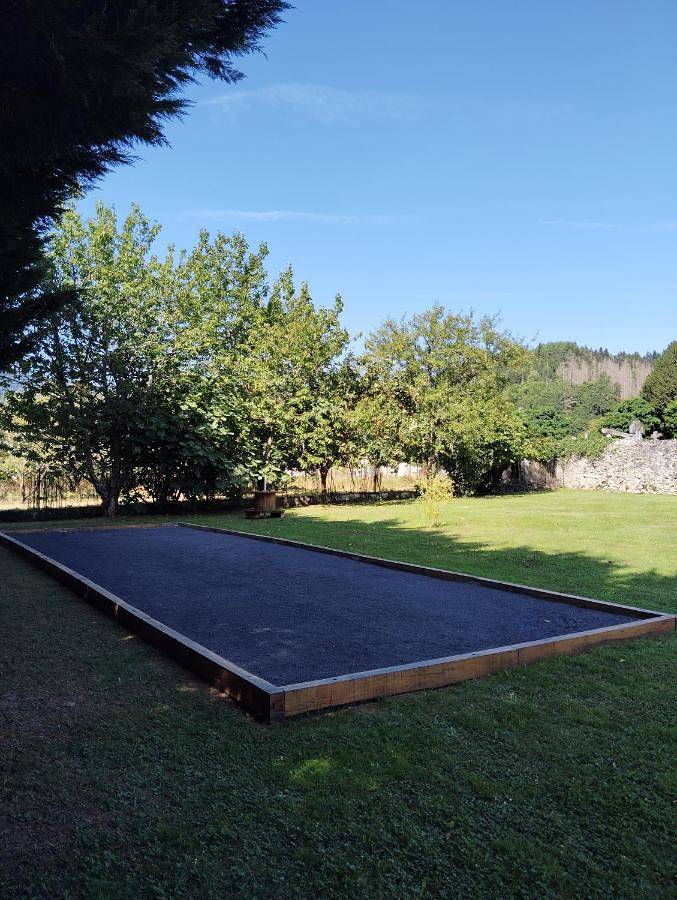 Location de vacances pour 2 personnes, avec vue ainsi que jardin et terrasse à Fougax-et-Barrineuf - 2
