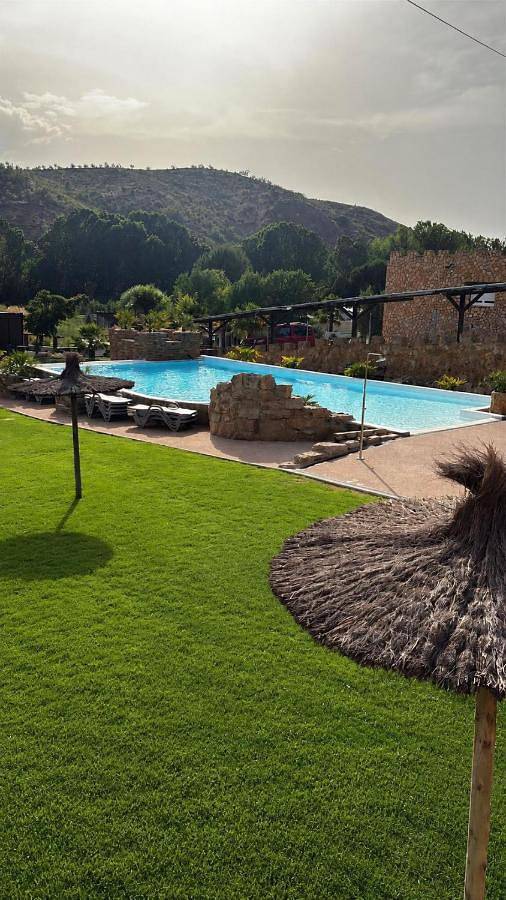 Apartamento de vacaciones para 2 personas, con piscina además de jardín y jacuzzi en Aragón - 3