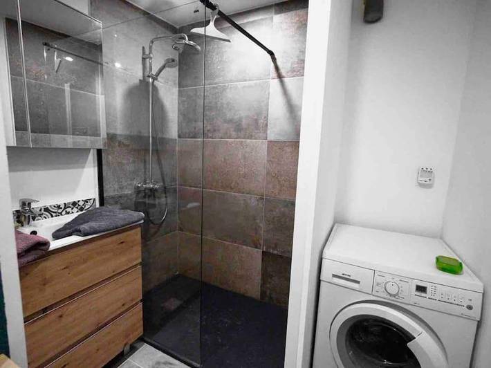 Gîte pour 4 personnes, avec terrasse et piscine à Saint-Victoret - 4