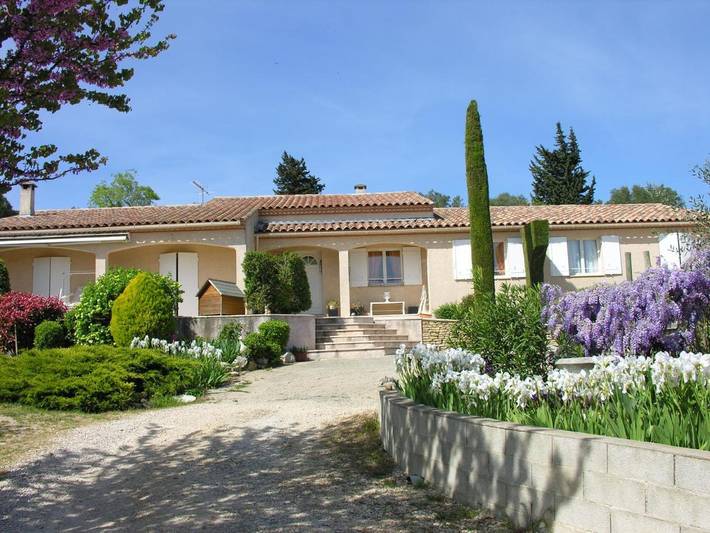 Appartement de vacances pour 4 personnes, avec Terrasse et Jardin ainsi que Piscine et Vue