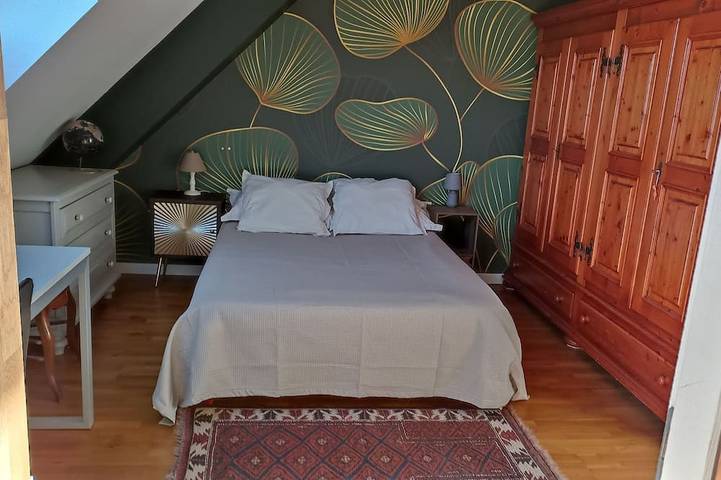 House 200m from the beach, sea view, garden in Larmor-Plage, Côte des Mégalithes