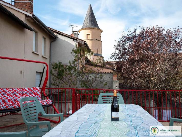 Gîte pour 5 personnes, avec Balcon et Terrasse à Livinhac-le-Haut