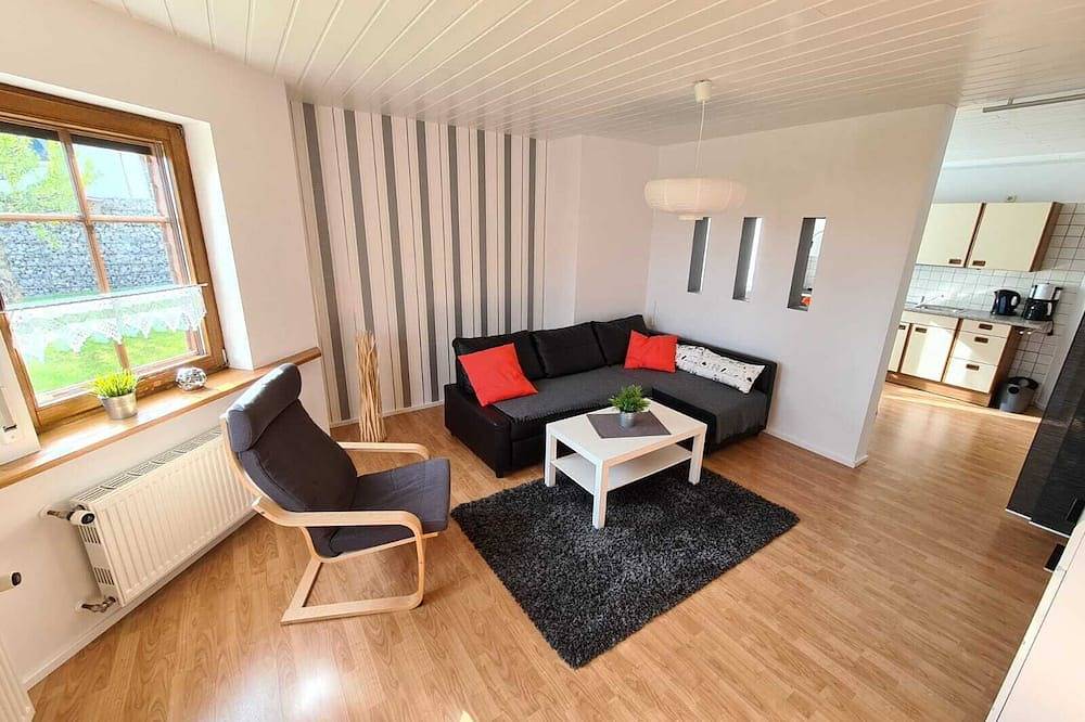 Ganze Wohnung, Ferienwohnung direkt am Bostalsee (5oom) in Nohfelden, Saar-Nahe-Bergland