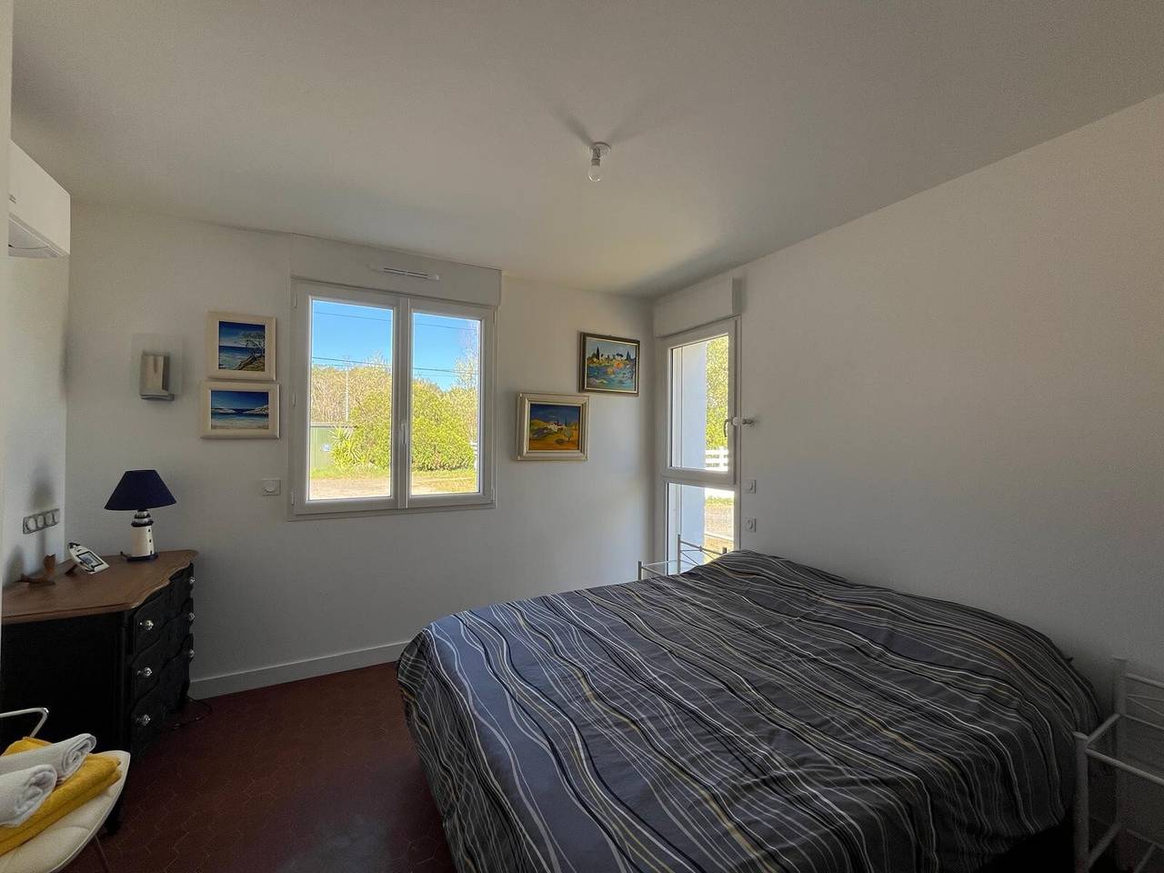 Gästezimmer Sous le Pin „Zimmer 3“ mit Gemeinschaftsterrasse, Wlan und Klimaanlage in Olonne-sur-Mer, Les Sables-d'Olonne