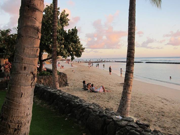 Ferienwohnung für 4 Personen, mit Pool und Sauna sowie Whirlpool und Balkon auf Oahu