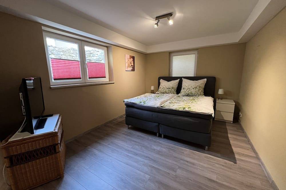 Ganze Wohnung, Großzügige Ferienwohnung im Oberland in Warngau, Alpenland Tegernsee Schliersee