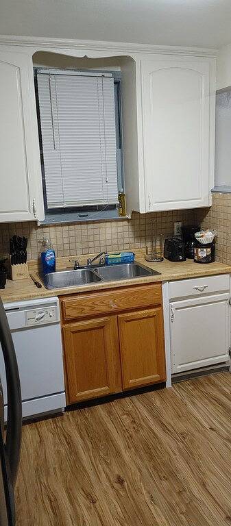 Vacation rental for 15 people, with yard in Detroit