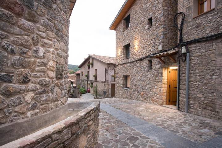 Gîte pour 6 personnes, avec vue et terrasse à Bagà - 4