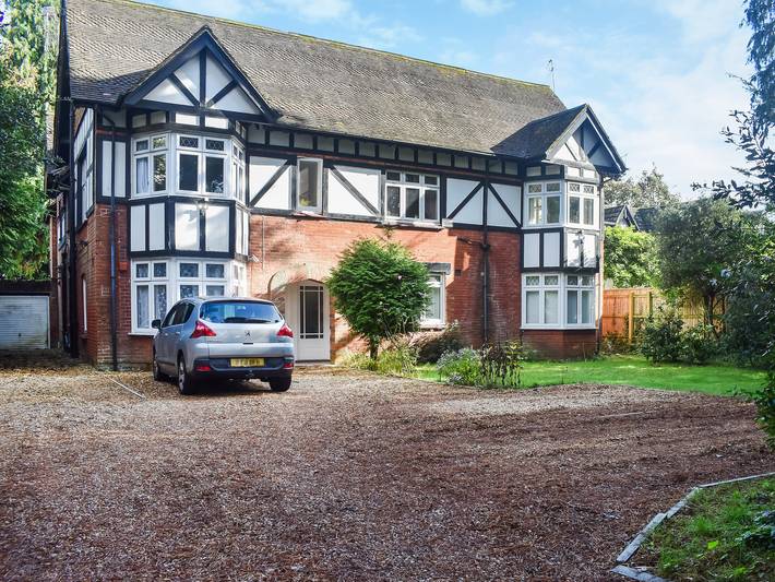 Holiday rental for 4 people, with garden in Boscombe