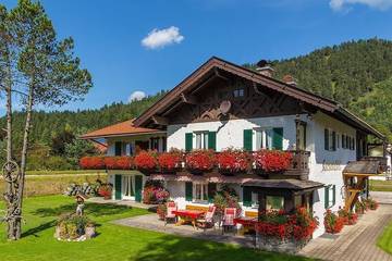 Ferienwohnung für 3 Personen, mit Garten, kinderfreundlich in Wallgau