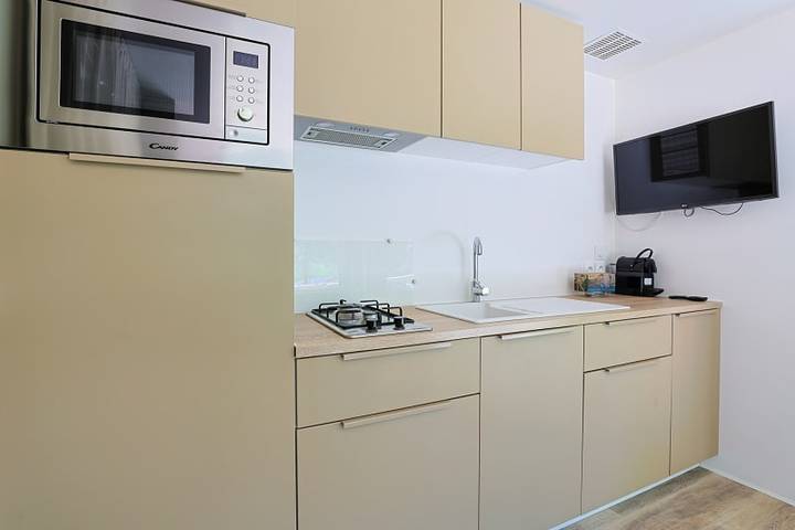 Wohnwagen für 2 Personen, mit Balkon/Terrasse und Terrasse in Alpes-de-Haute-Provence - 4