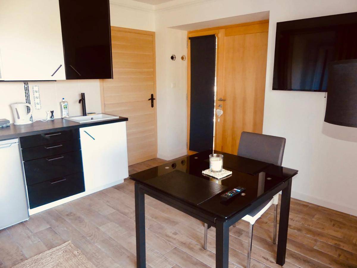 Family Suite with Balcony in Cenves, Région de Villefranche-sur-Saône