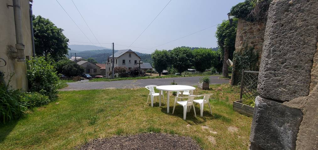 Location de vacances pour 4 personnes, avec jardin à Saint-Nectaire - 2