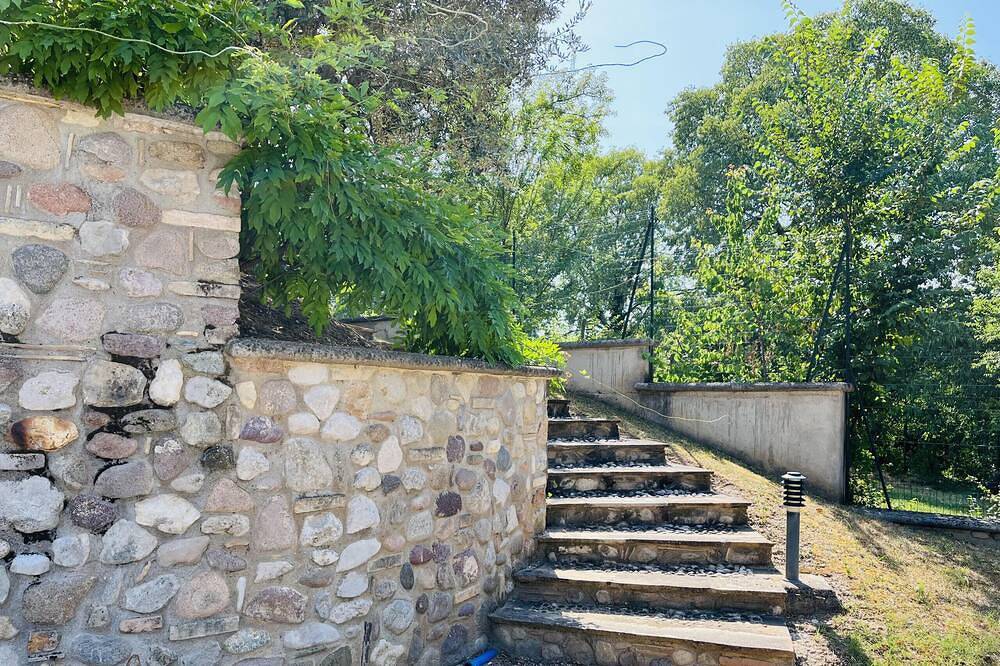 Villa-Eigenes Badezimmer in Monzambano, Mantua Provinz