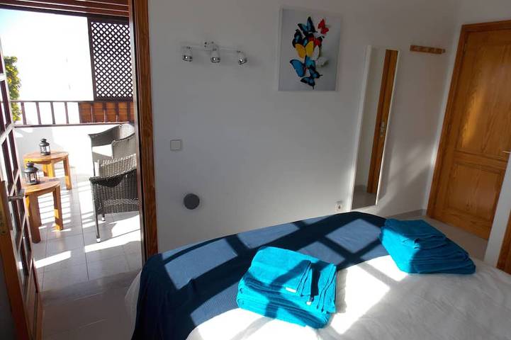 Impresionante Villa Margarita.  Excelente ubicación en Puerto del Carmen con vista al mar in Puerto del Carmen, Tías