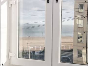 Holiday Apartment for 4 People in Colwyn Bay, Wales, Photo 3