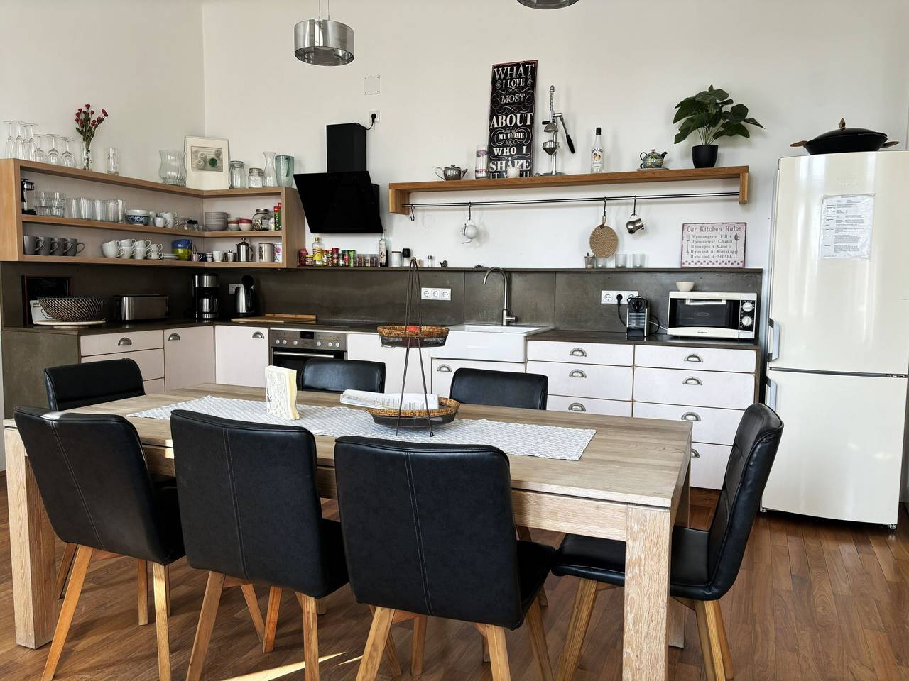 Ganze Wohnung, Ausgefallene Wohnung in Brigittenau, Wien