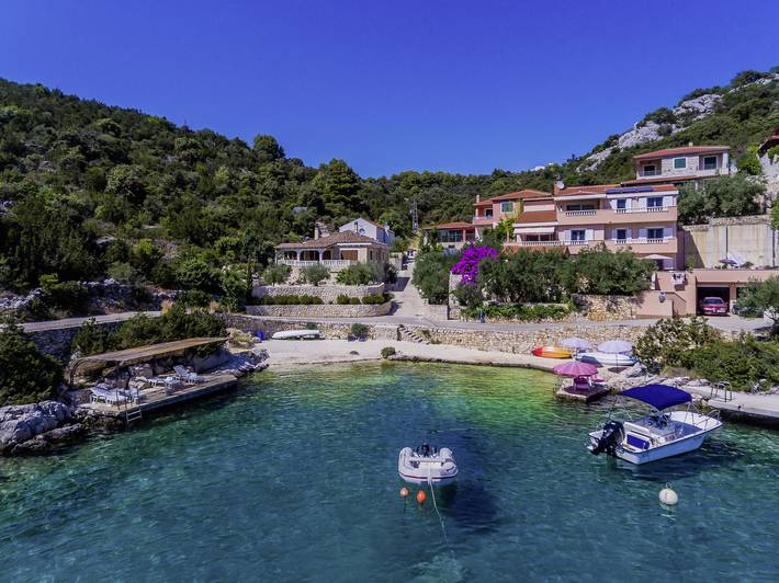 Ferienwohnung für 5 Personen, mit Meerblick und Balkon in Marina