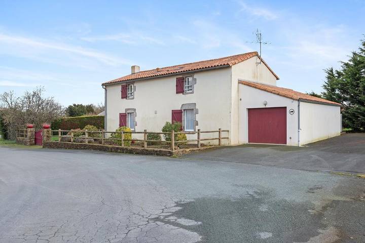 Location de vacances pour 6 personnes, avec terrasse et jardin, animaux acceptés dans Montaigu-Vendée - 2