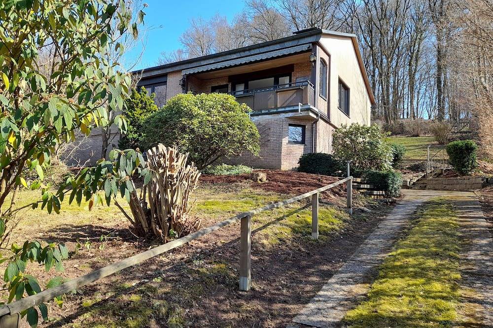 Haus am See mit Aussen-und Innenkamin Sorpesee (Sauerland) in Sundern, Sorpesee