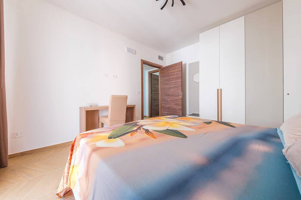 Entire apartment, Apartment 'Grace Home 1' with Sea View, Wi-Fi and Air Conditioning in Milazzo, Messina Province