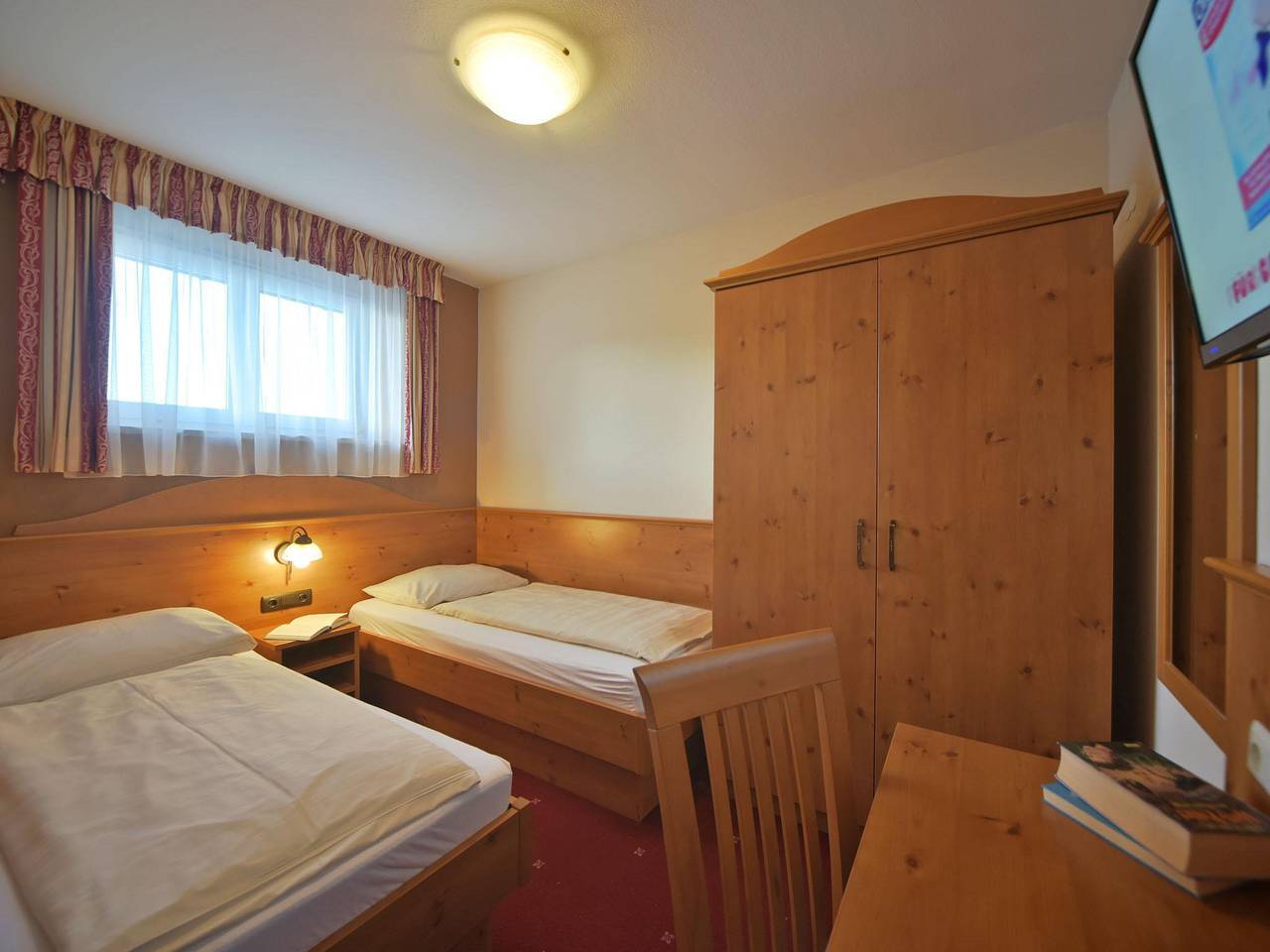 Chambre double, douche, Wc in Pohorje, Finkenstein am Faaker See