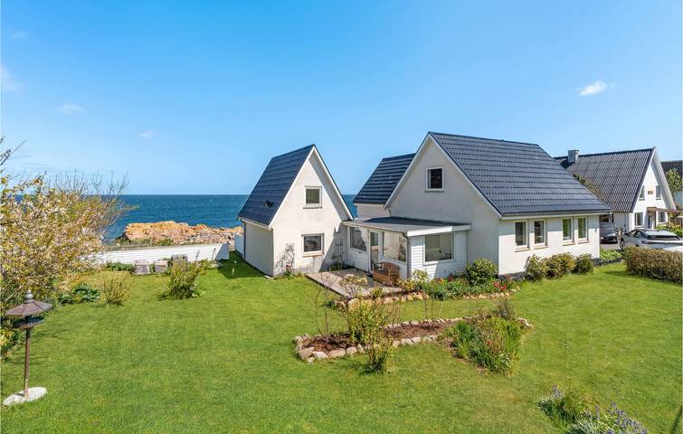 Ferienhaus für 10 Personen mit Sauna in Tejn, Allinge
