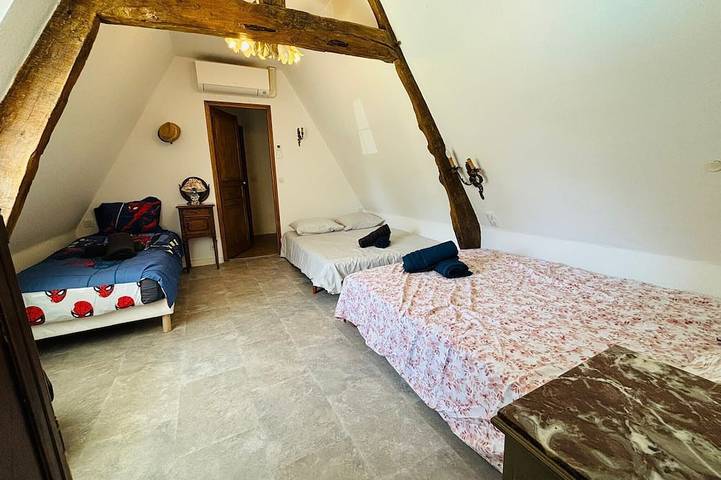 Location de vacances pour 5 personnes, avec piscine et sauna ainsi que jardin et jacuzzi à Lieurey - 2