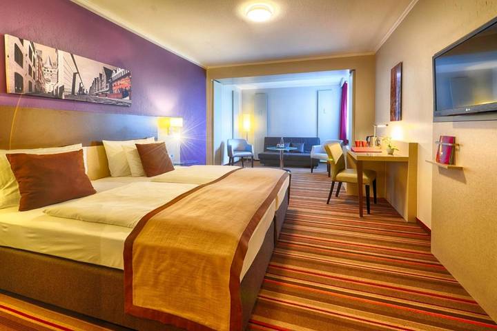 Hotel für 10 Personen, mit Terrasse und Sauna in Mülheim Köln