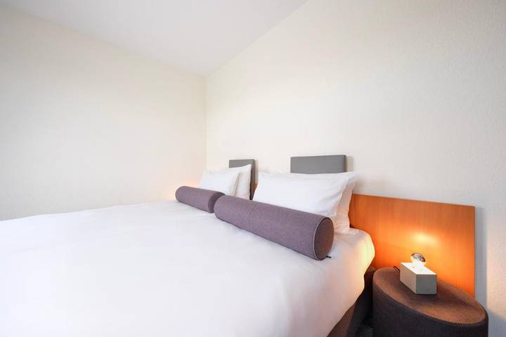 Hotel für 2 Personen, mit Ausblick und Seeblick sowie Terrasse, mit Haustier in Bonn und Umgebung - 3