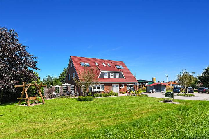 Ferienhaus für 4 Personen, mit Terrasse und Garten in Neuharlingersiel