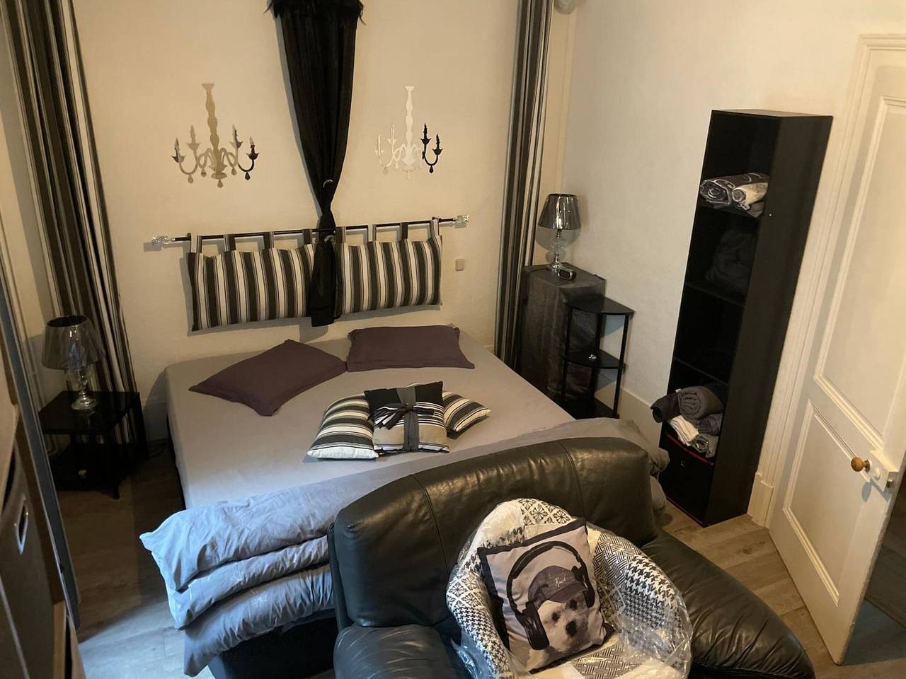 Entire apartment, Apartment "Au Quai 1921" with Wi-Fi and Air Conditioning in Besançon, Doubs