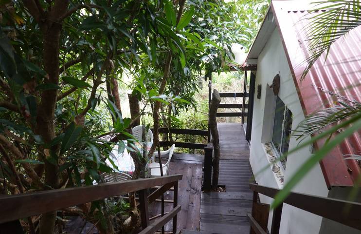 Chalet pour 4 personnes, avec jardin ainsi que balcon et piscine