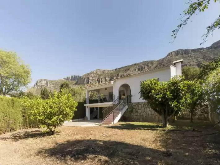 Casa rural para 8 personas, con Jardín y Piscina en Bárig - 2