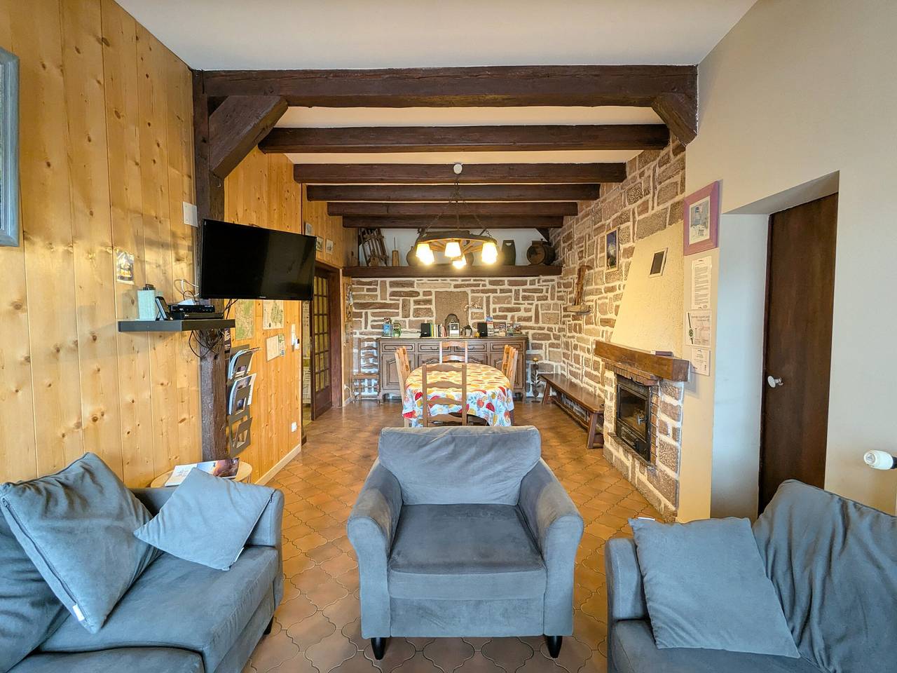 Gîte spacieux avec terrasse, 3 chambres, équipements bébé, à 16 km de Gérardmer in Aumontzey, Saint-Dié-des-Vosges