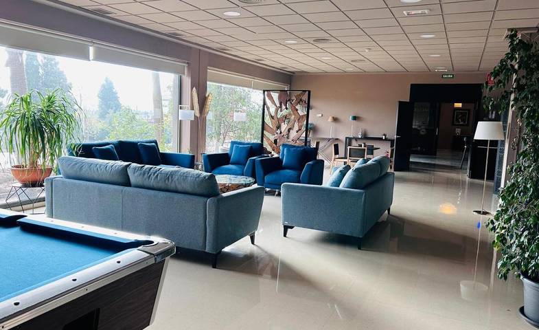 Hôtel pour 3 personnes, avec piscine et jardin à Chiva - 3