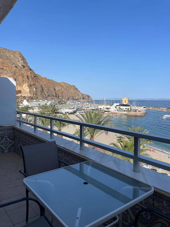 Ferienwohnung für 4 Personen, mit Ausblick und Terrasse - 1