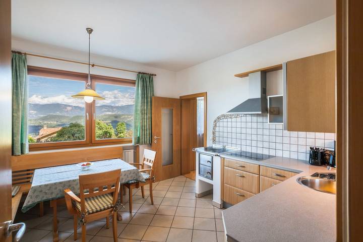 Appartement entier, Appartement 'Annenhof Spatz In Der Hand' avec vue sur la montagne, terrasse partagée et Wi-Fi in Kalterer See, Caldaro sulla Strada del Vino