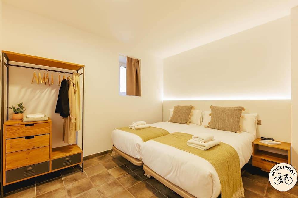 Entire apartment, Mercadal 3 - Holiday Apartment Rental in Girona | Bravissimo in Girona, Gironès