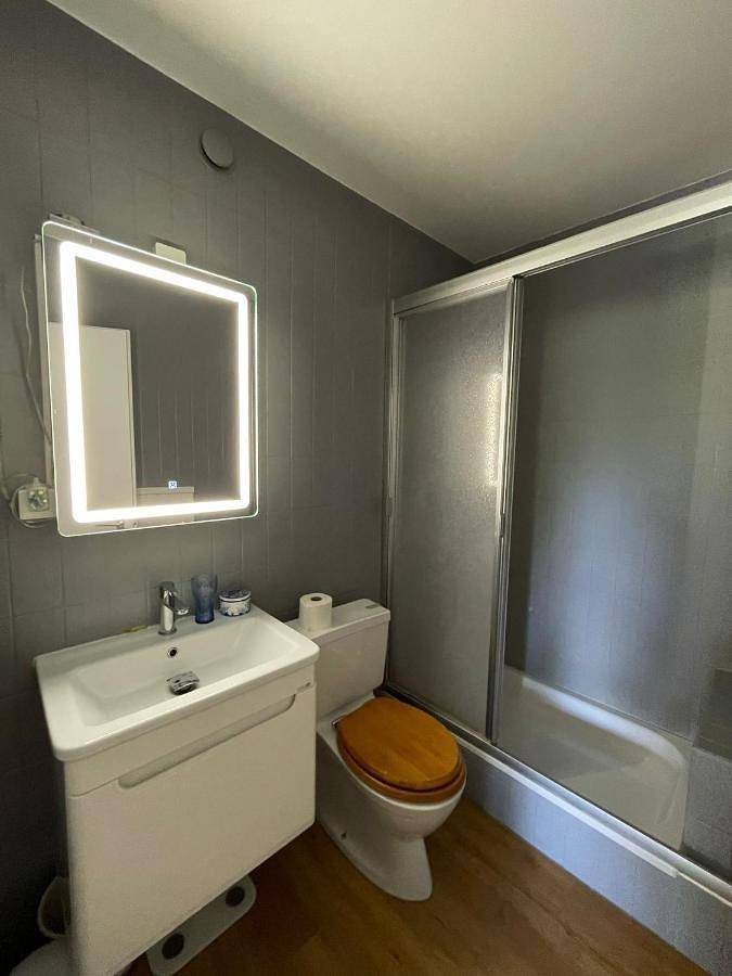 Gîte pour 4 personnes, avec vue ainsi que terrasse et jardin à La Tour-de-Peilz - 4