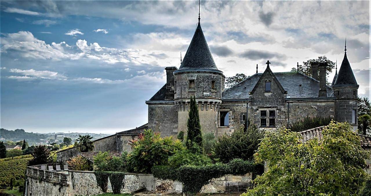 Double Room with Garden View in Bourg, Région de Blaye