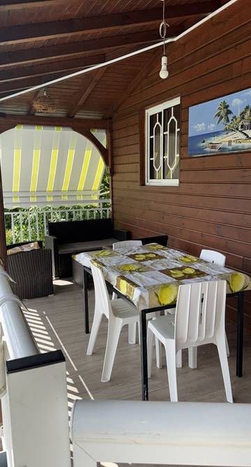 Location de vacances pour 6 personnes, avec piscine ainsi que terrasse et jardin, animaux acceptés à Anse-Bertrand