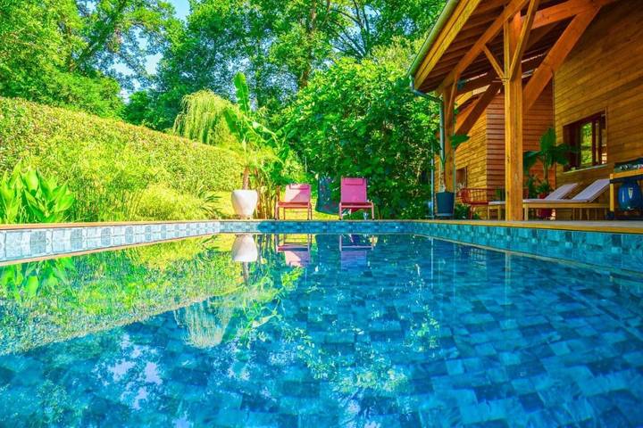 Location de vacances pour 13 personnes, avec jardin ainsi que piscine et vue, animaux acceptés à Saint-Laurent-de-Gosse - 3