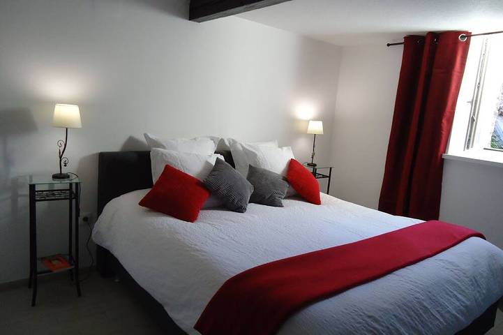 Gîte pour 3 personnes, avec Jacuzzi dans Office De Tourisme De Strasbourg