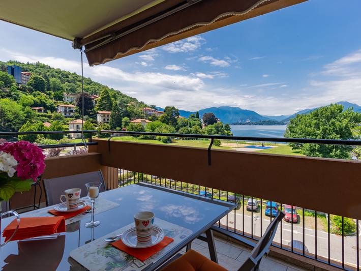 Gîte pour 5 personnes, avec jardin ainsi que vue sur le lac et balcon à Laveno-Mombello - 4