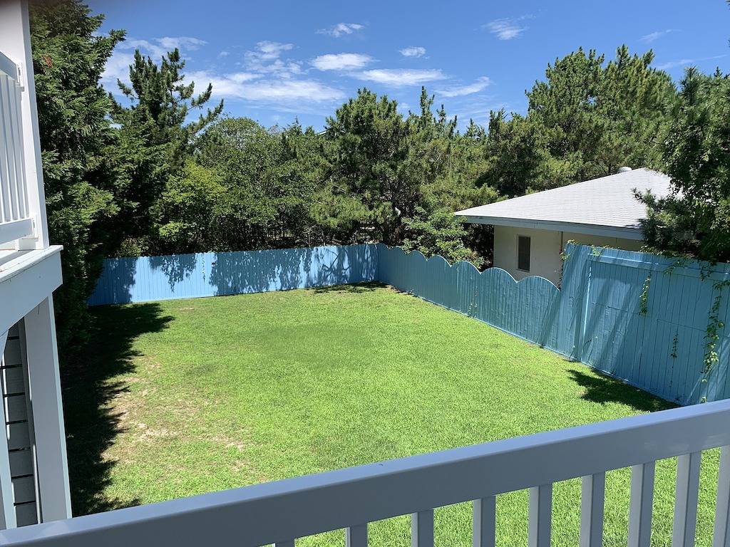 Large oceanblock beach home - Short walk to beach, shops & great restaurants! in Fenwick Island, Sussex County (Delaware)