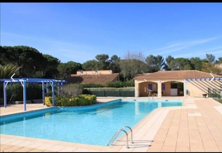 Vakantiehuis voor 6 personen, with Terras and Tuin as well as Zwembad in La Motte